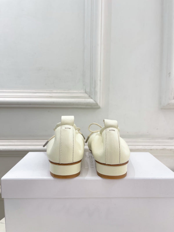 MM 26s Tabi Ballet Flats Cream Lambskin 947489
