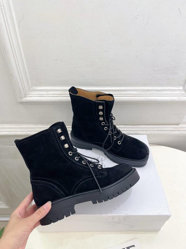 MM Tabi Lace Up Boots Black Suede 112263