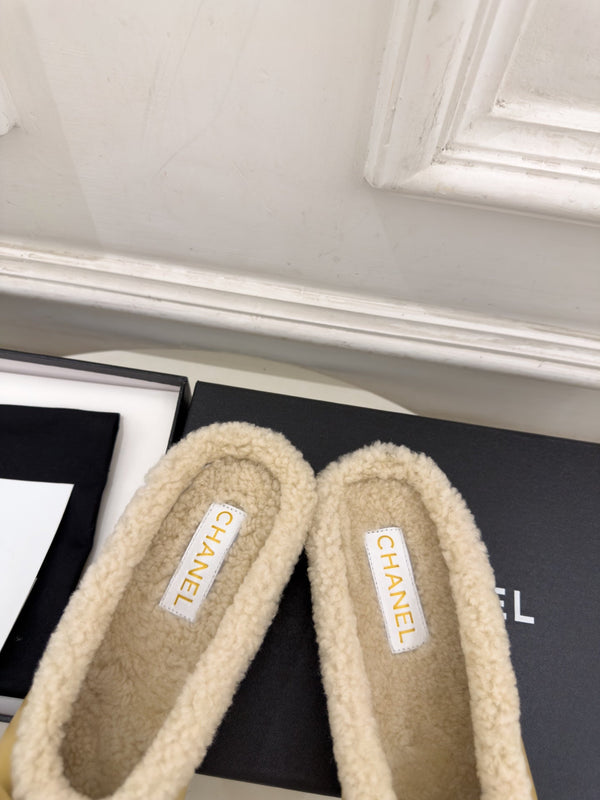 CC 26s Mules Mustard Yellow Sheepskin Shearling 111933
