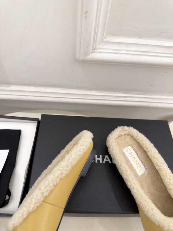 CC 26s Mules Mustard Yellow Sheepskin Shearling 111933