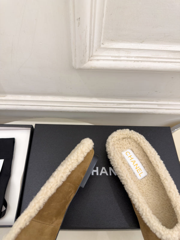 CC 26s Mules Beige Brown Suede Shearling 111937