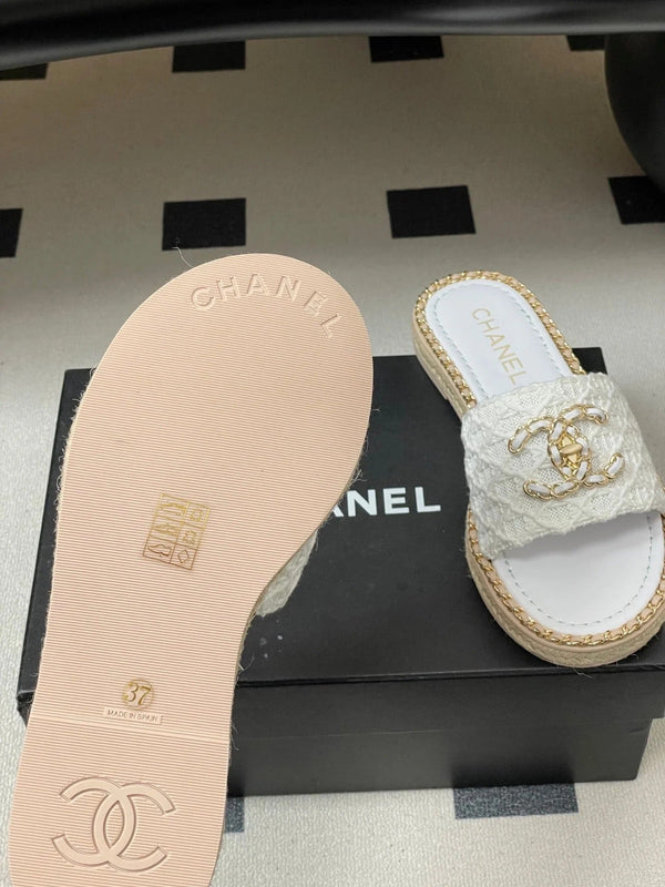 CC 26s Flat Slippers White Gold Fabric Sheepskin 649486