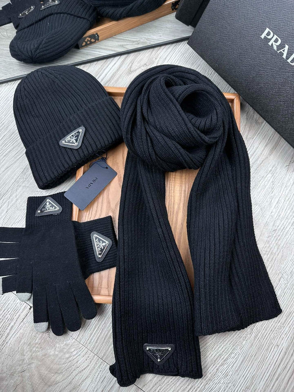 THREE-PIECES SET IN BLACK WOOL AND ACRYLIC 406558