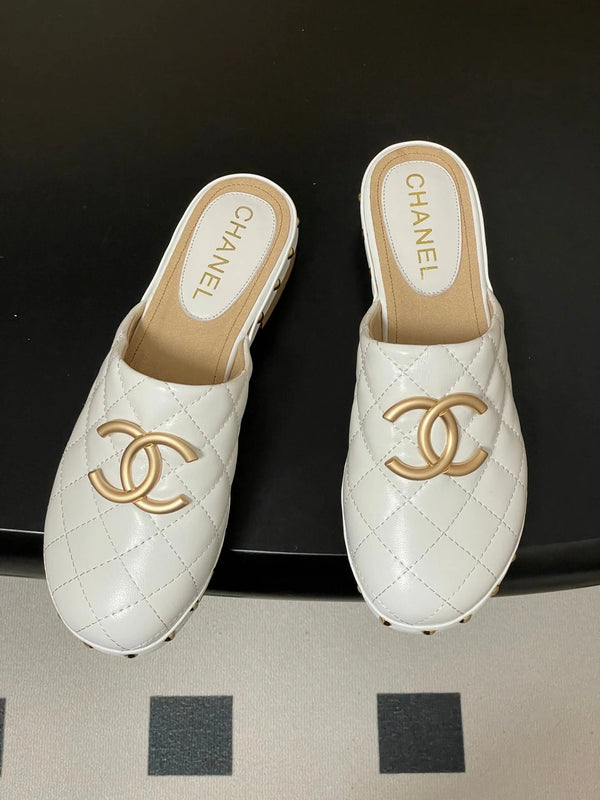 CC 26s Flat Mule White Beige Cowhide 649403