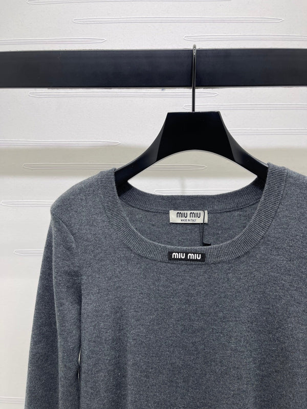 MIUMIU KNITTED SWEATER STYLE 461