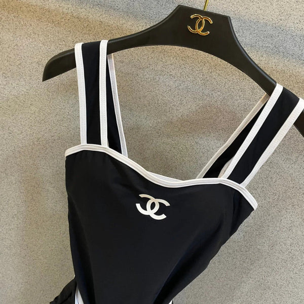 CC BIKINI SWIMSUIT SET IN BLACK AND WHITE TRIM WHITE WAIST TIE DETAIL 613721