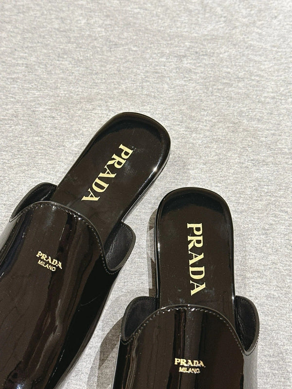 PRA 2026S Flats Mule Black Patent Leather 657680