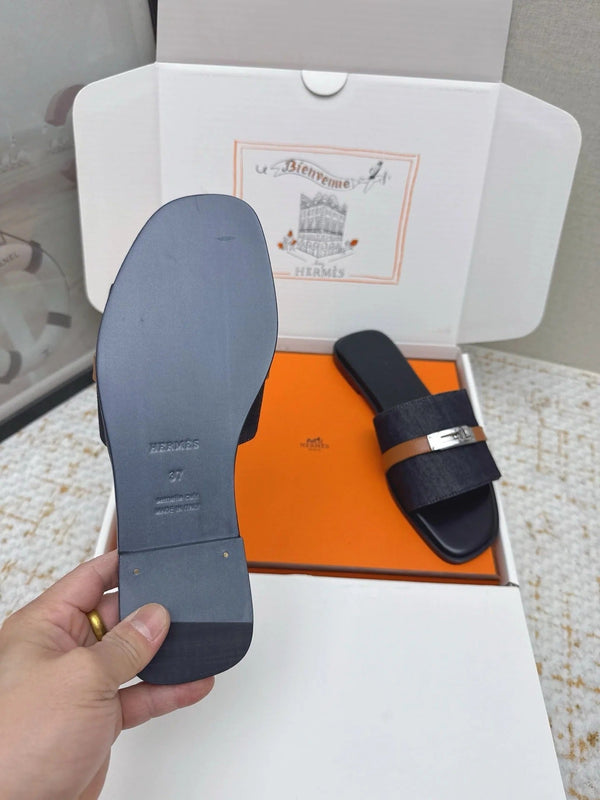 HM 26ss Oasis Sandals Navy Blue Black Denim Cowhide 625152