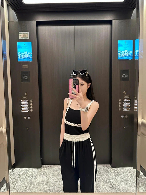 CHANEL 25S TANK TOP STYLE 189