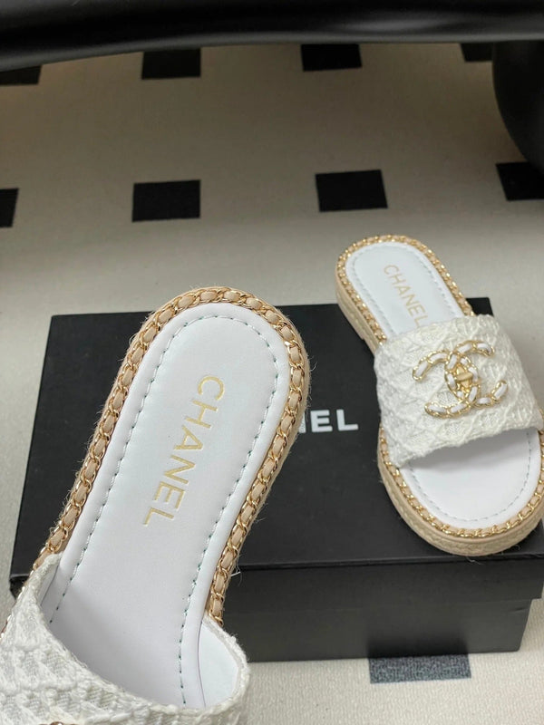CC 26s Flat Slippers White Gold Fabric Sheepskin 649486
