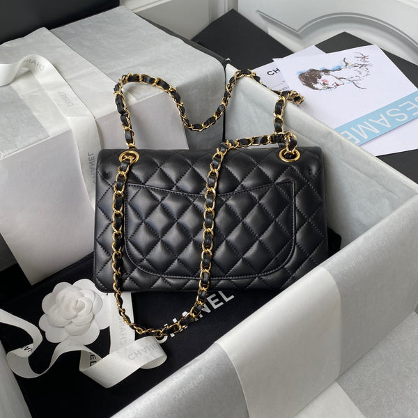 Medium Classic Flap Bag 23cm Black Lambskin Gold Hardware