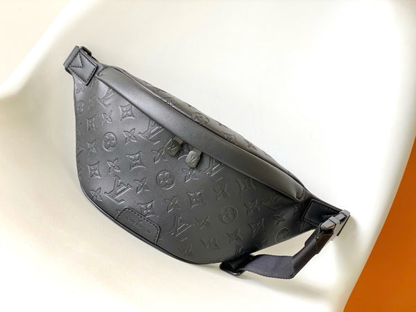 BLLV discovery bumbag PM 44 black monogram eclipse canvas