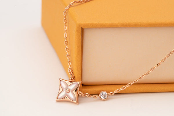 LV STAR PINK MOP 1 DIAMOND PINK GOLD NECKLACE