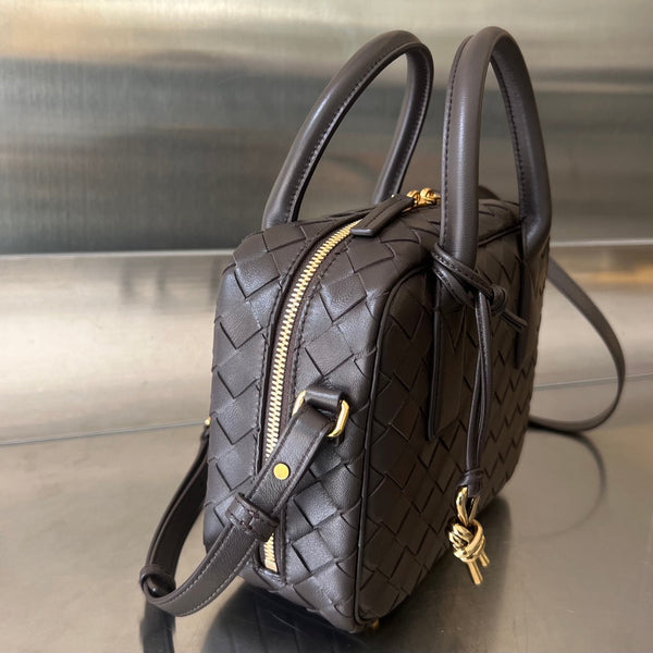 BV GETAWAY SMALL 23CM CHOCOLATE LAMBSKIN