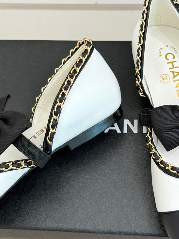 CC 25P Hollow Chain Bow Mary Janes White Cowhide 473298