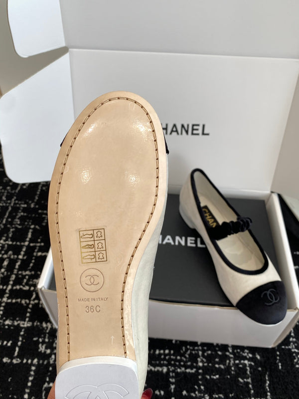 CC 25SS Embroidered Double C logo Mary Janes White Suede 473424