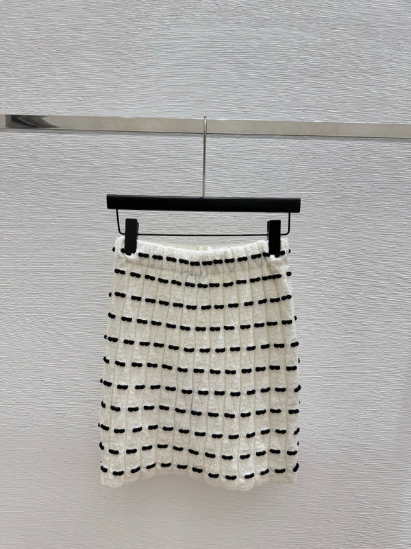 CC 25 Contrast Bow Knit Wool Skirt