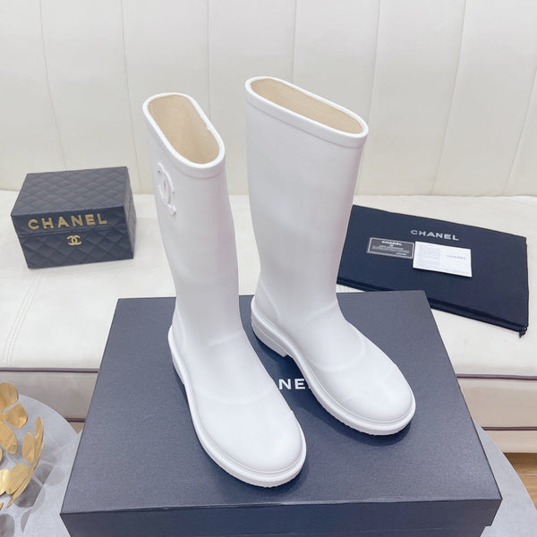 Chanel 26 Vintage Rain Boots White Sheepskin 476068