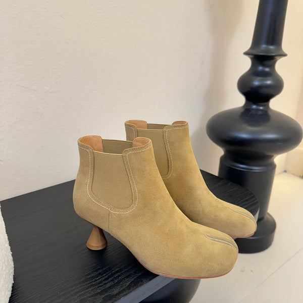 Maison Margiela Tabi Ankle Boots Short Heel Tan Cowhide Suede 580428