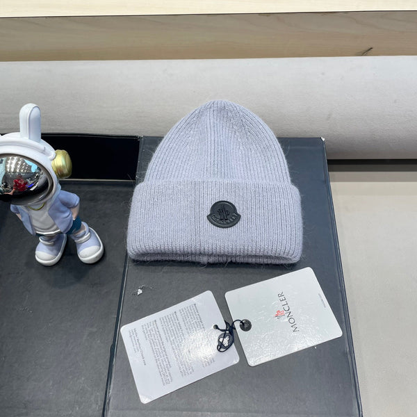 Moncler Classic Powder Blue Knit Hat in Cashmere 980194