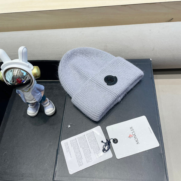 Moncler Classic Powder Blue Knit Hat in Cashmere 980194