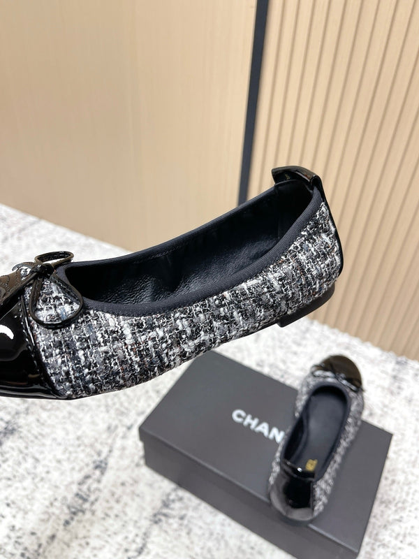 Chanel 26SS Ballet Flats Shoes Black in Lambskin with Fabric 591397