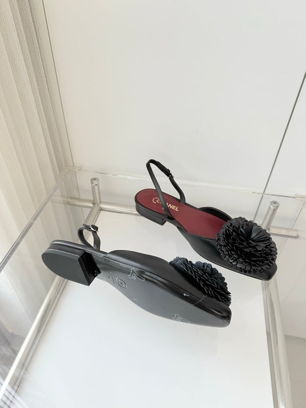 CC 26 Flower-shaped Sandal Black Lambskin 597410