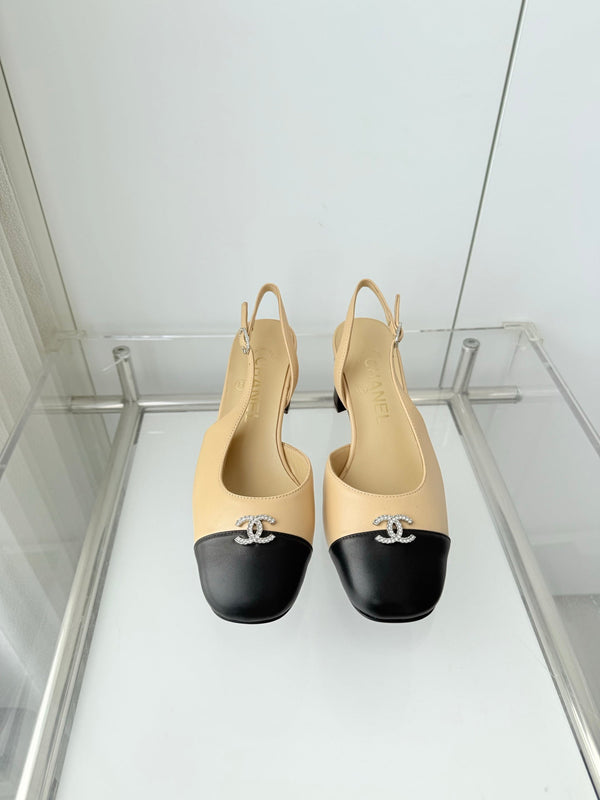 Chanel 26 High Heels Beige Black 50 in Lambskin 597332