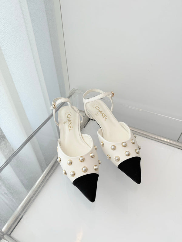 CC 26 Heeled Slingback With Pearl Toe White in Lambskin 597325