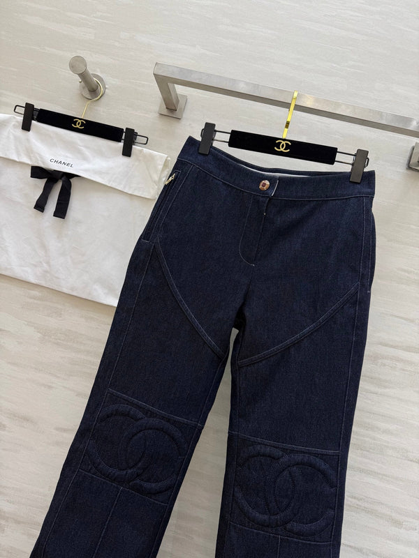 Chanel Straight Leg Jeans 800653