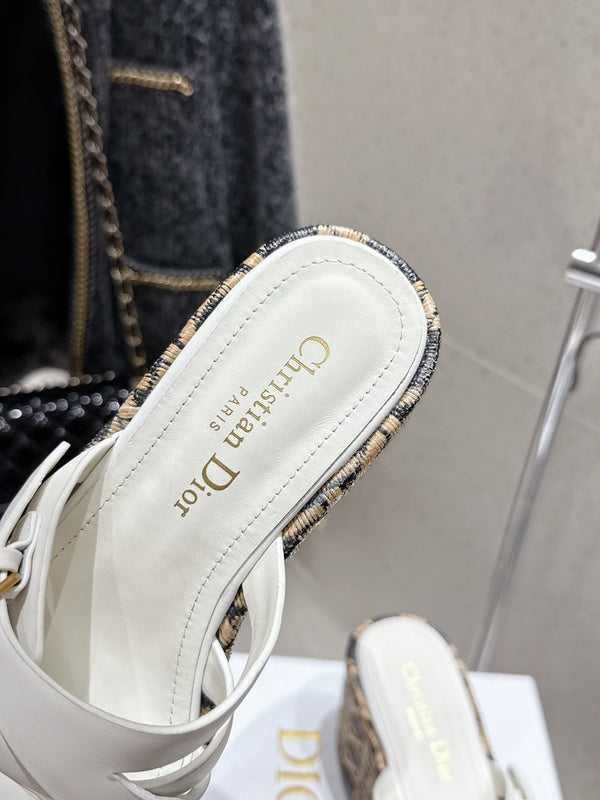 CD 25SS D-Attitude Wedge Sandals 90 White in Cowhide 598107