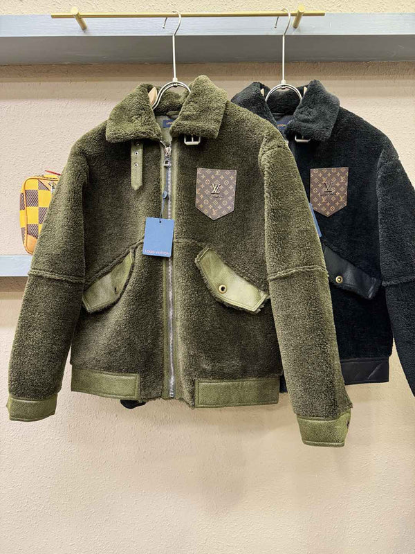 Louis Vuitton Shearling/Fur Coat 494014
