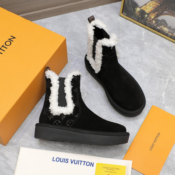 LV 26 Snow Boots Black in Wool 600759
