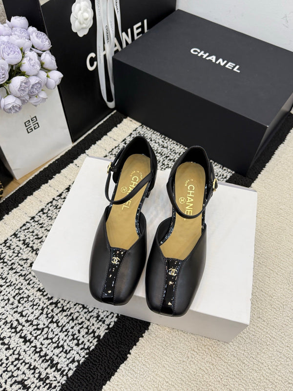 Chanel Classic Mary Janes Black in Patent Leather 602168