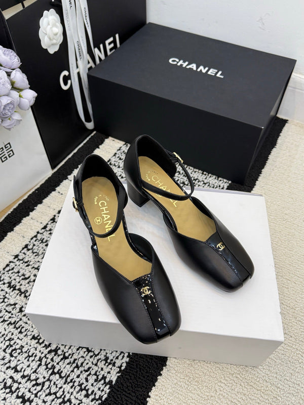 Chanel Classic Mary Janes Black in Patent Leather 602168