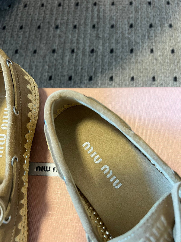 Miu Miu 26ss Loafer Taupe in Suede With Raffia Straw 614558