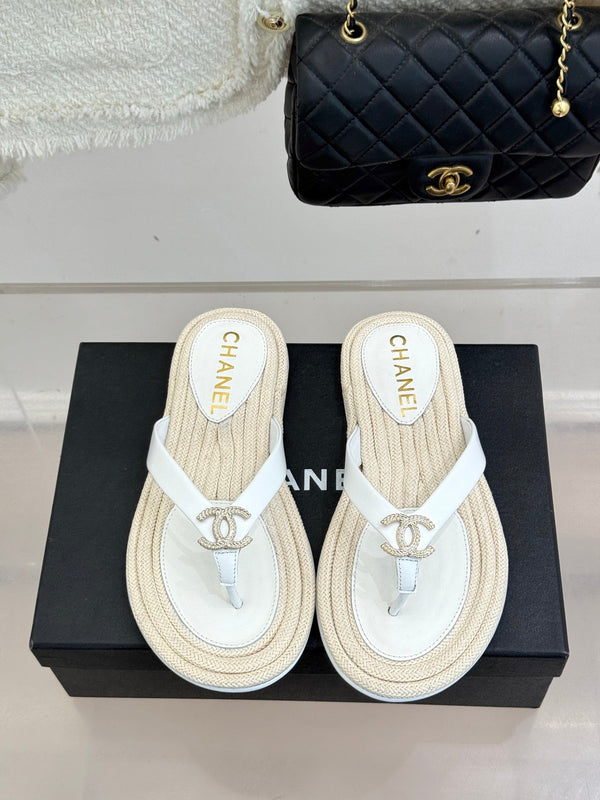 Chanel 26C Hemp Rope Sole Double C Flip-Flops White in Sheepskin 615959