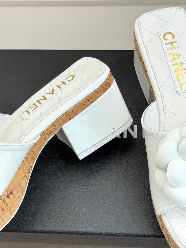 Chanel 26C Camellia Wood Grain Platform Sandals White in Leather 615916
