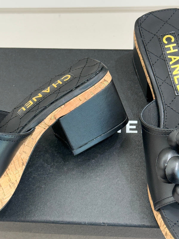 Chanel 26C Camellia Wood Grain Platform Sandals Black in Leather 615914