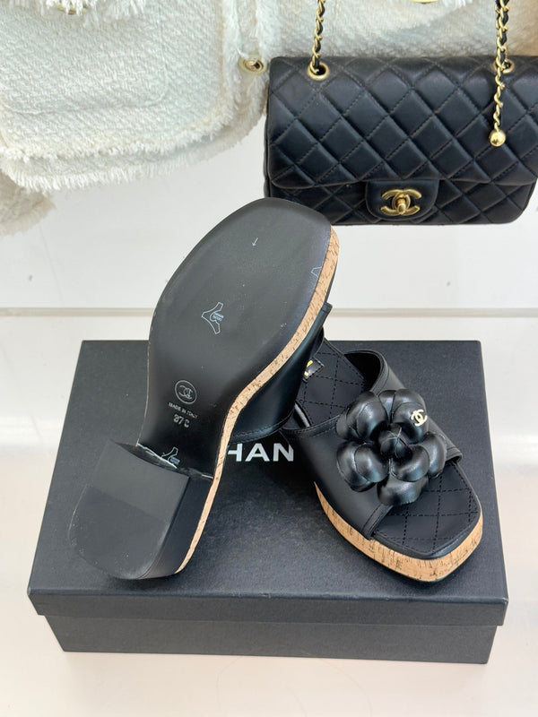 Chanel 26C Camellia Wood Grain Platform Sandals Black in Leather 615914