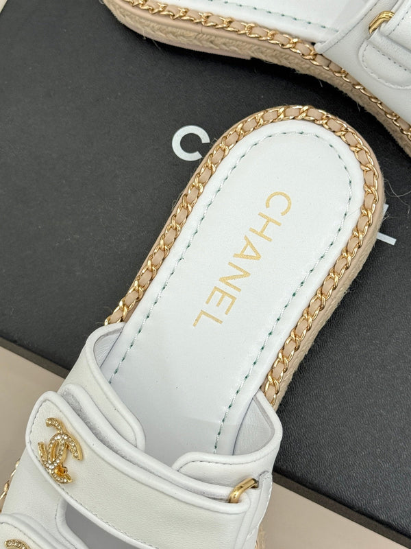 Chanel 26C Chain Double C Buckle Slippers White Cowhide 615785