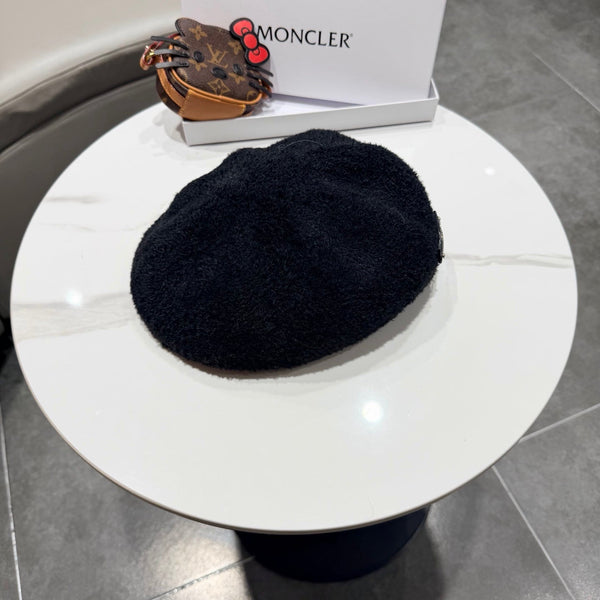 Prada 25 Iceland Beret Black in Cashmere 125815