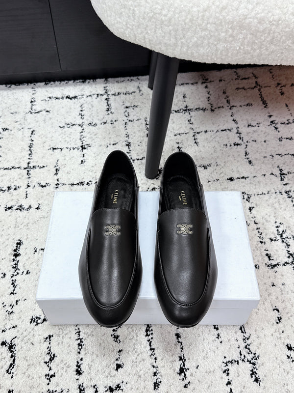 Celine 26 Aura Triomphe Loafer Black in Lambskin 631123