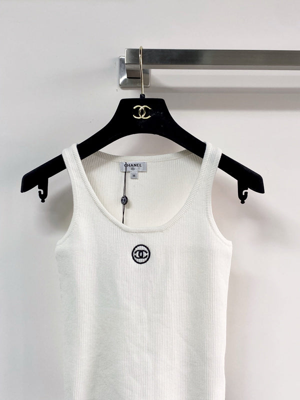 Chanel Two-Tone Vest White in Polyester 125481