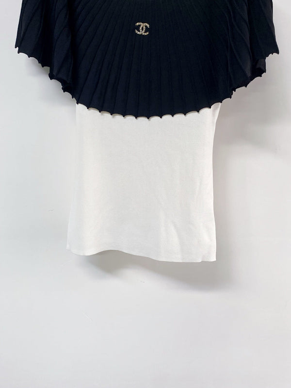 Chanel Two-Tone Vest White Black in Polyester 125434