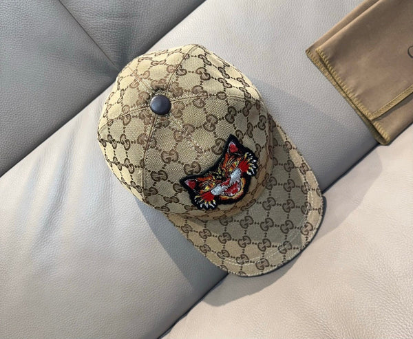 Gucci Baseball Cap with Tiger Print Brown in Canvas 193857