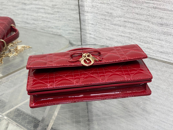 Dior 26 Bow Pearl Chain Clutch In Red Glossy Lambskin GHW
