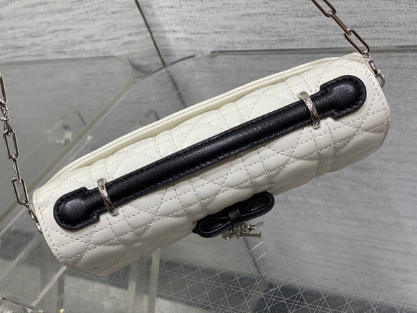 Dior 26 Bow Pearl Chain Clutch Two Tone White Black Lambskin SHW