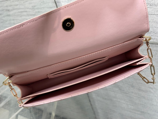 Dior 26 Bow Pearl Chain Clutch Pink Lambskin GHW