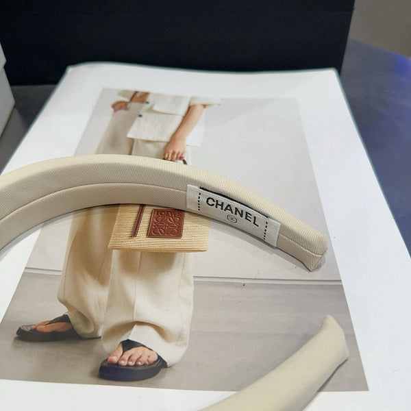 Chanel Headband White in Cloth 201966